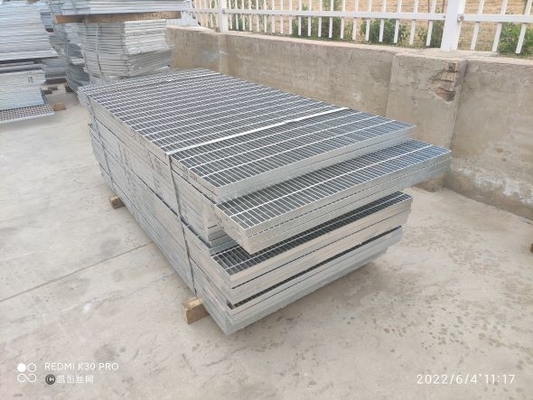 Carbon Steel  Hot Dip Galvanized Customized  White Silver Steel Metal Grating