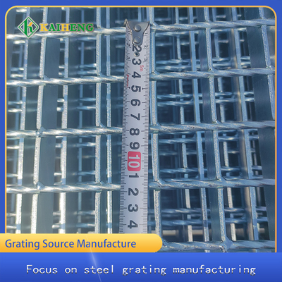 Cold Galvanised Metal Grid For Shelves Silver Color