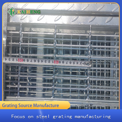 Cold Galvanised Metal Grid For Shelves Silver Color
