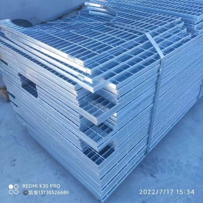 Carbon Steel  Hot Dip Galvanized Customized  White Silver Steel Metal Grating