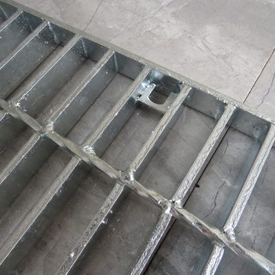 Silver White T1 - T4 Steel Grate Stair Treads Customized