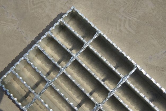 T1 Steel Grate Stair Treads 30mm Bearing Bar Pitch
