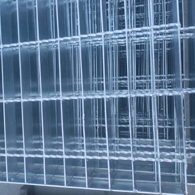 Pressure Welded Carbon Q235 Steel Metal Grating Hot Dip Galvanized