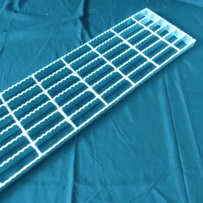 High Bearing T1 Steel Grate Stair Treads 30mm Pitch