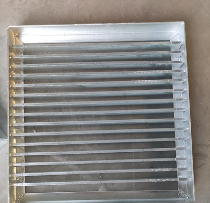 Tailor Made Silver Pressure Welding Galvanized Steel Grating For Plant Platform
