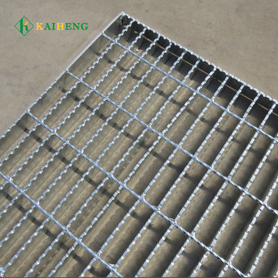 Silver White Antiskid Serrated Grating Ladder Metal Walkway Mesh