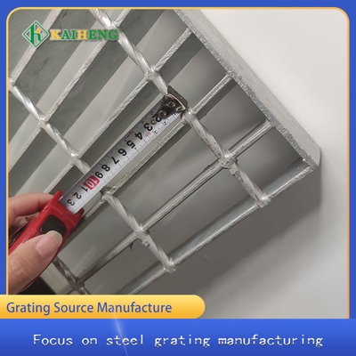 Antiskid Silver White Galvanised Metal Grid bar grating For Refinery