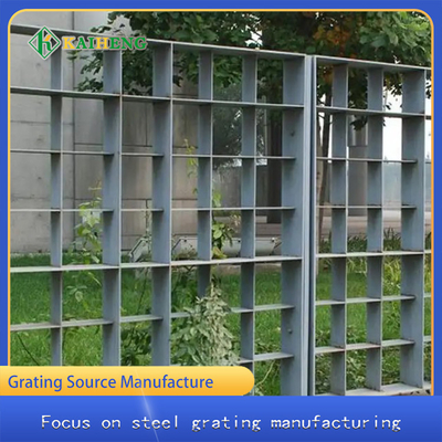 Carbon Steel Q235 Hot Dip Galvanised Welded Mesh Fencing Grid Customized