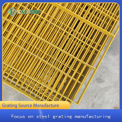 Hot Dip Galvanised Grid Mesh Corrosion Resistant Metal Grate Fence For Poultry Cage