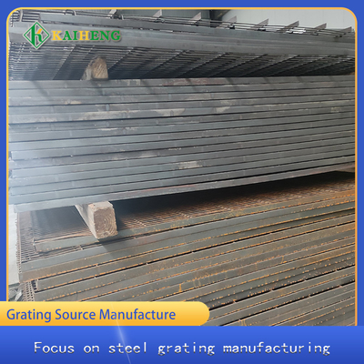 Hot Dip Galvanised Grid Mesh Corrosion Resistant Metal Grate Fence For Poultry Cage