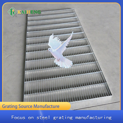 Hot Dip Galvanised Metal Grid Floor Grating For Poultry Cage Fence