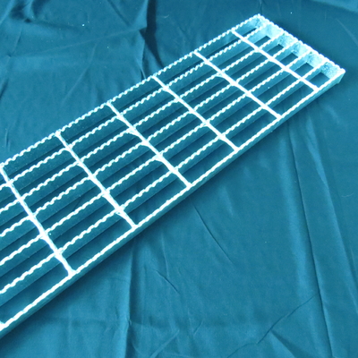 Exterior T1 Non Slip Metal Ladder Galvanised Stair Treads Step Plate