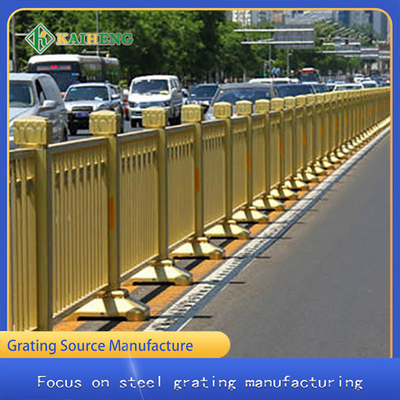 Galvanized Protective Traffic Guardrail Plastic Sprayed Steel For Urban